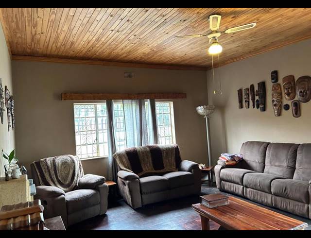 3 BEDROOM HOUSE FOR SALE IN FLORENTIA